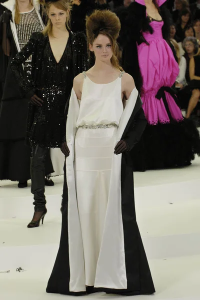 Look 23